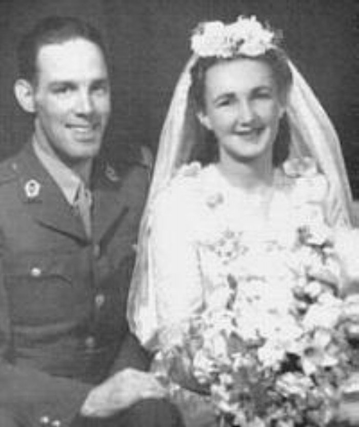 05. Robert Lee Peace & Henrietta Joy Stauffacher were married in 1942 in Pretoria South Africa